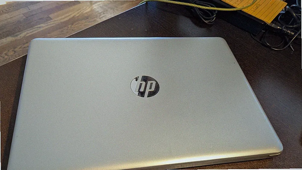 HP 14-CK0061ST Intel Pentium Silver 1.1Ghz 8GB RAM 256GB ssd HDD Windows 11