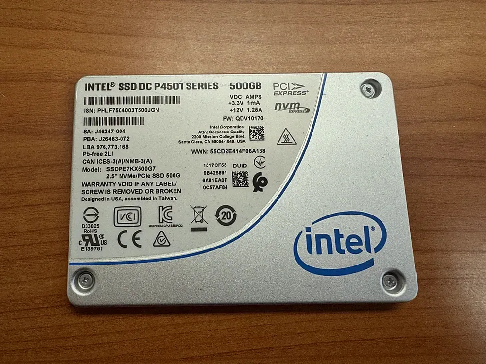 Intel 500gb NVMe SSDPE7KX500G7 DC P4501 PCle 2.5" Enterprise SSD