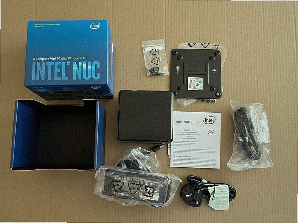 Intel 8th gen NUC 8GB i5-8265 3.90GHz - 1 TB EXT USB Storage - Linux Mint