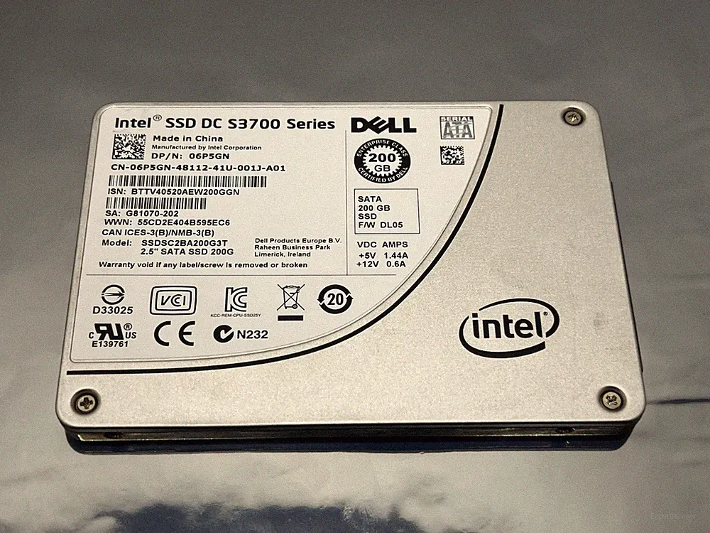 Intel SSD DC S3700 Series 200GB SATA Enterprise Solid State Drive DP/N: 06P5GN