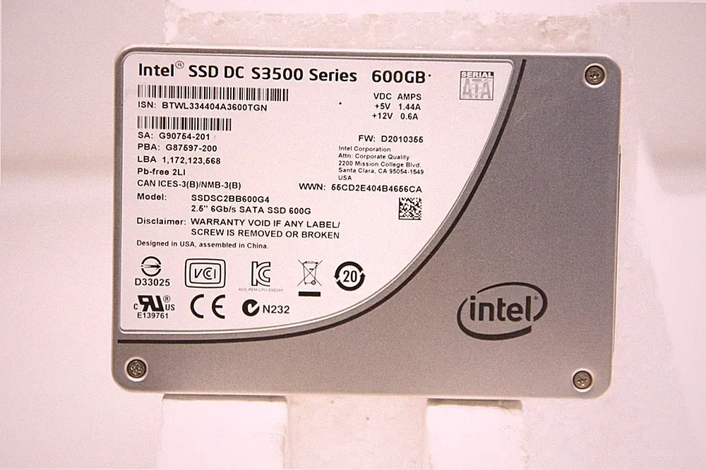 Intel internal 2.5 hard drive